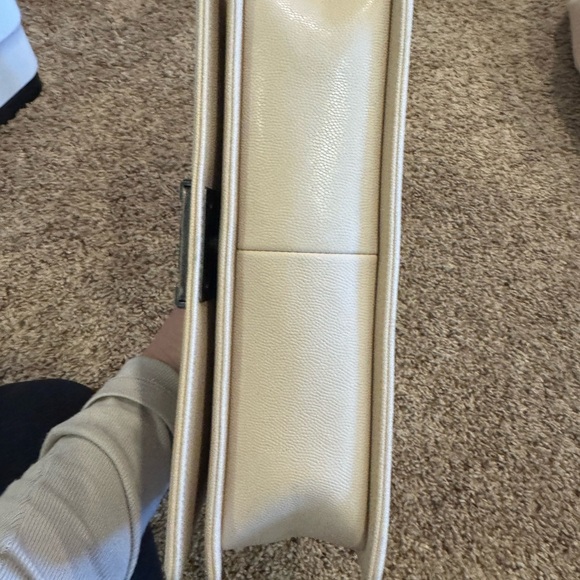 Chic Beige Quilted Chain Bag - Picture 2 of 16